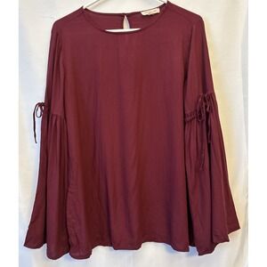 Burgundy Bell Sleeve Blouse Women's M Key Hole Back 100 Viscose BeachLunchLounge